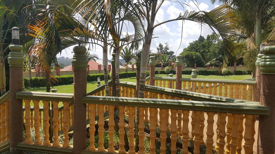 Jobiah Hotel